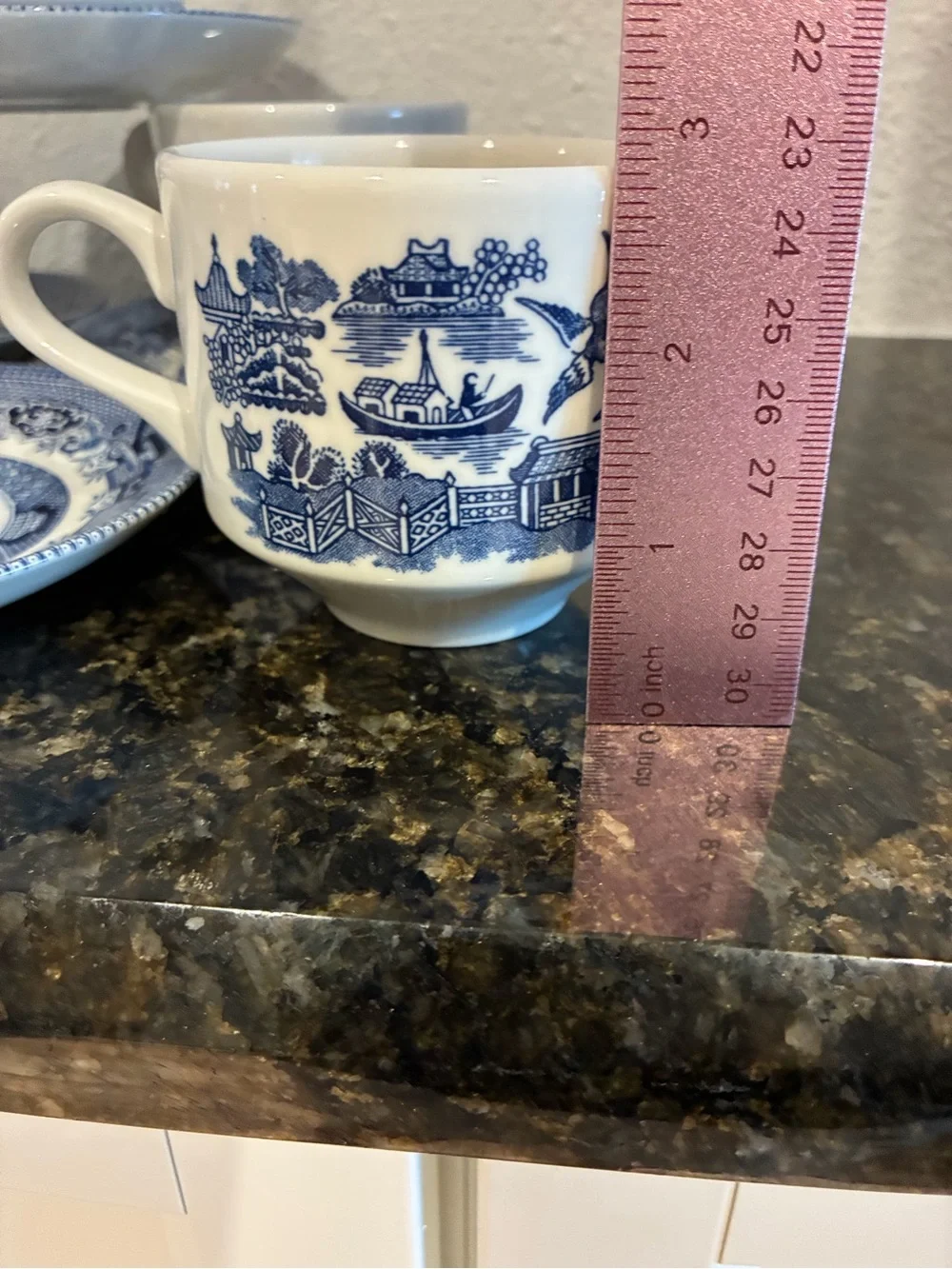 Churchill 4 blue/White Porcelain Tea Cups/saucers Classic Willow Style England